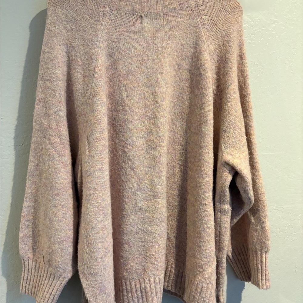 Old Navy Women's Crewneck Sweater in Heathered Pink